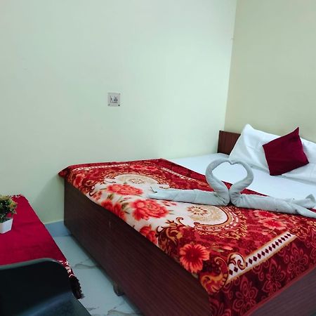 Jpm Guest House Váránaszi Kültér fotó
