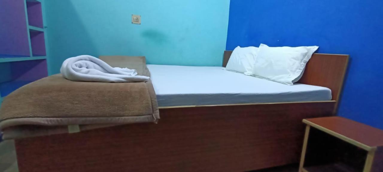 Jpm Guest House Váránaszi Kültér fotó