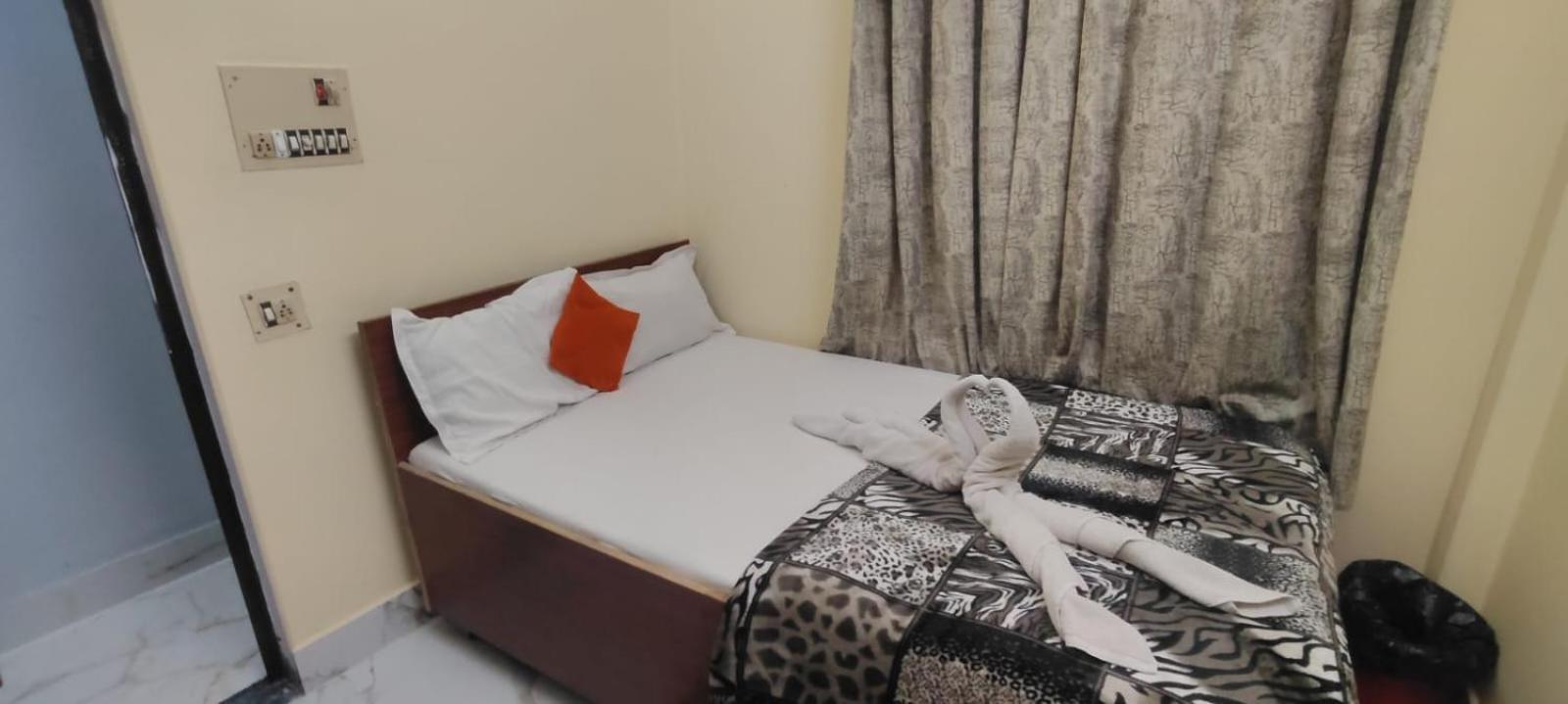Jpm Guest House Váránaszi Kültér fotó