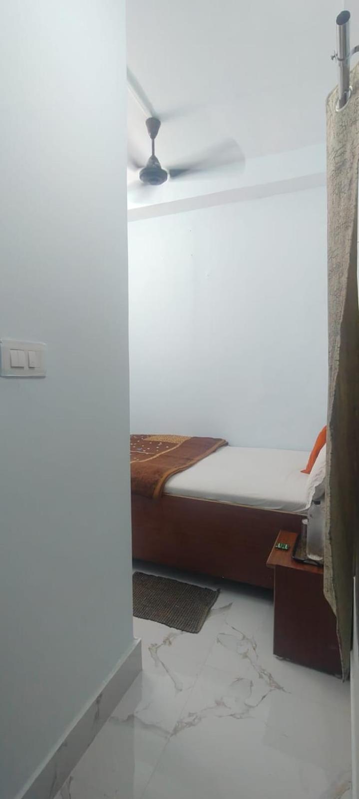 Jpm Guest House Váránaszi Kültér fotó
