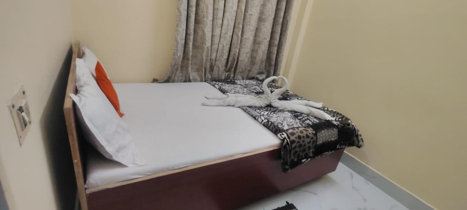 Jpm Guest House Váránaszi Kültér fotó